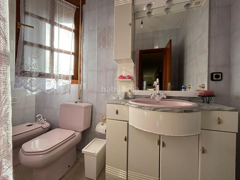 Foto acbeac0b-4b0f-4c3d-9680-78e59ebb89c4. Chalet venta de casa unifamiliar en Cabañas Raras