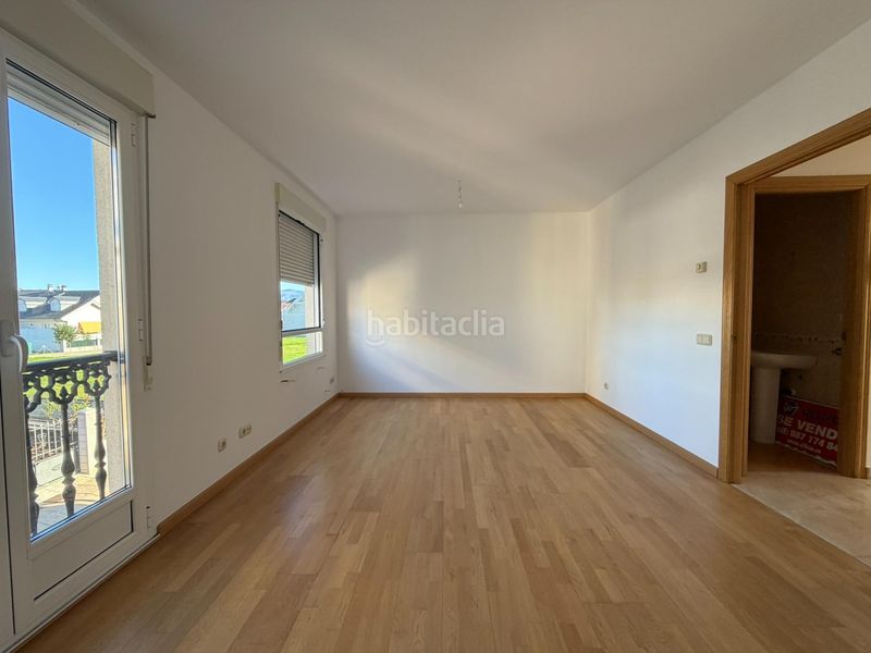 Foto 54874917-5525-44f3-b91b-9481efce4e8e. Casa aparellada a Cacabelos