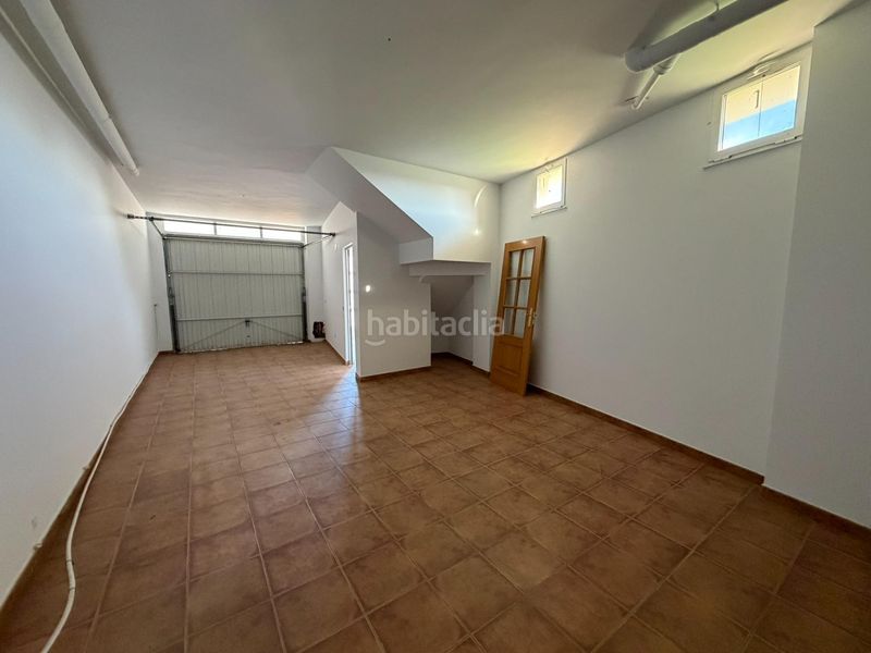 Foto 561eacb5-e1a3-4e1f-8581-2eee067ef402. Casa aparellada a Cacabelos