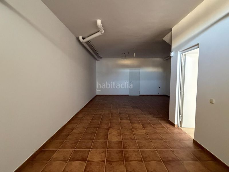 Foto a8dbc10d-1620-497c-bd9e-b0f92ef28622. Casa aparellada a Cacabelos