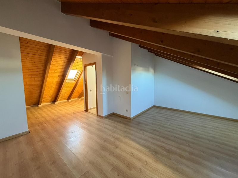 Foto ac999413-b8b7-4ebd-9200-1f0189290303. Casa aparellada a Cacabelos