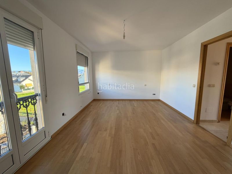 Foto c49e31da-4fba-402d-b370-fd68ec2a36d6. Casa aparellada a Cacabelos
