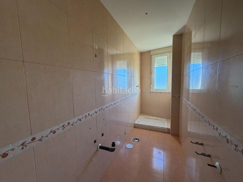 Foto e7c60722-3877-41d6-bb21-80ae035e951a. Casa aparellada a Cacabelos