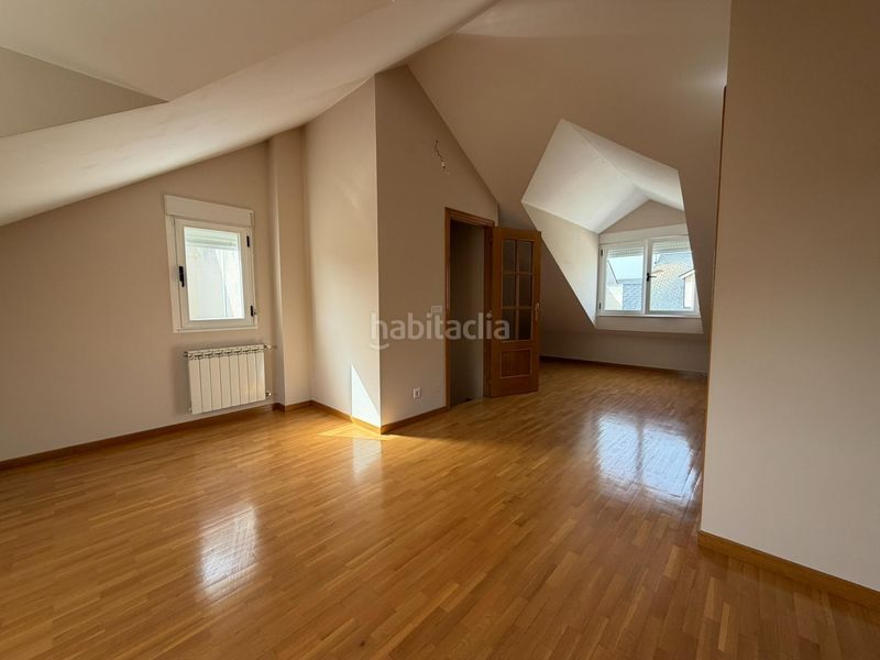 Foto be94ec48-7d79-4c34-b21b-47313a546c89. Casa adossada amb calefacció aparcament a Camponaraya
