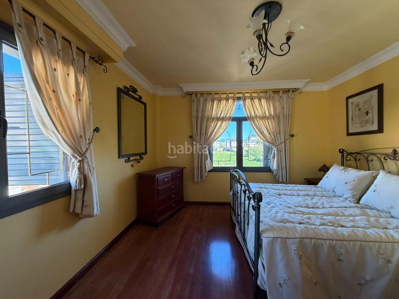 Foto 03a7625a-2de7-47a1-aa39-0cf97423a1ea. Xalet amb aparcament a Cacabelos