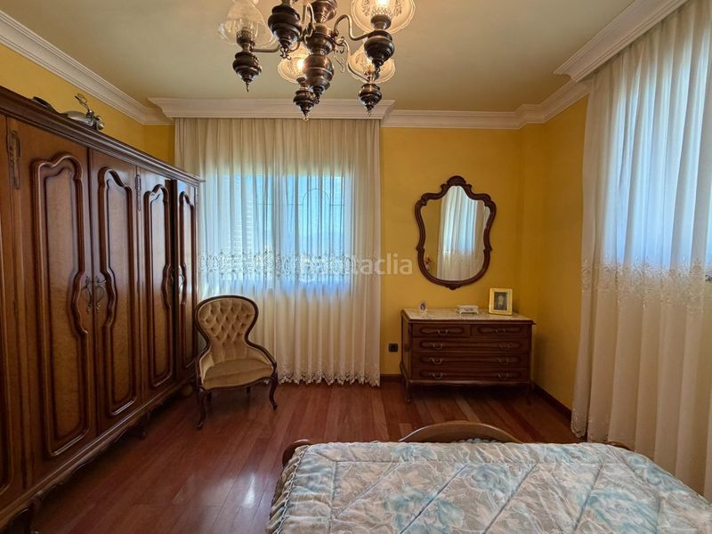 Foto 17225bff-aa82-42b5-b2b5-b642853a0ca5. Xalet amb aparcament a Cacabelos