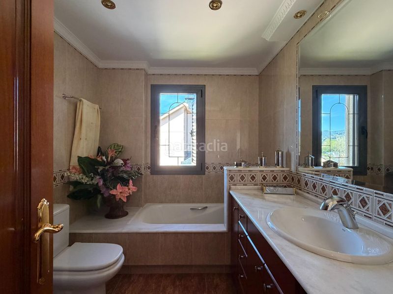 Foto 59ad4287-7811-4f2a-a065-cbfe125ca944. Xalet amb aparcament a Cacabelos