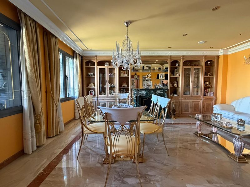 Foto 9a800172-f3f4-47a2-9fa7-6e1c198f7779. Xalet amb aparcament a Cacabelos