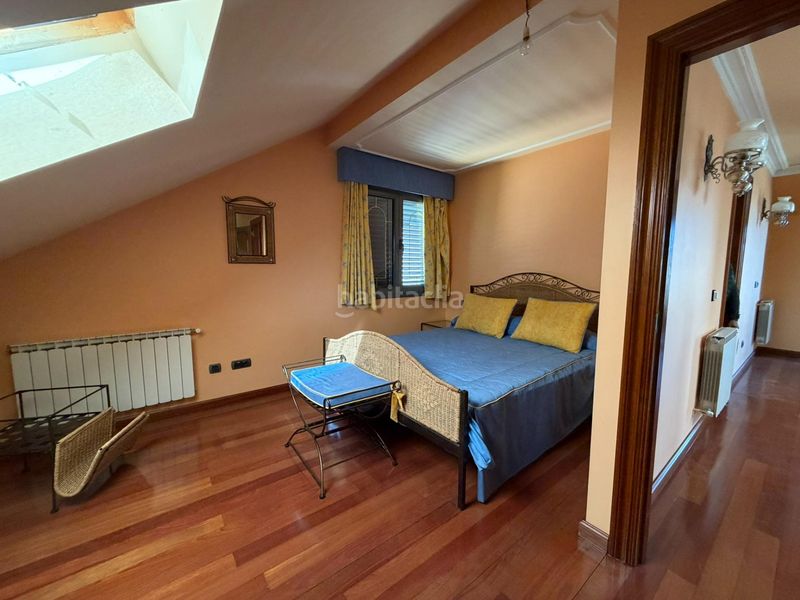 Foto a51fb5ab-eaa1-4a2f-bf3e-2ac41553634e. Xalet amb aparcament a Cacabelos