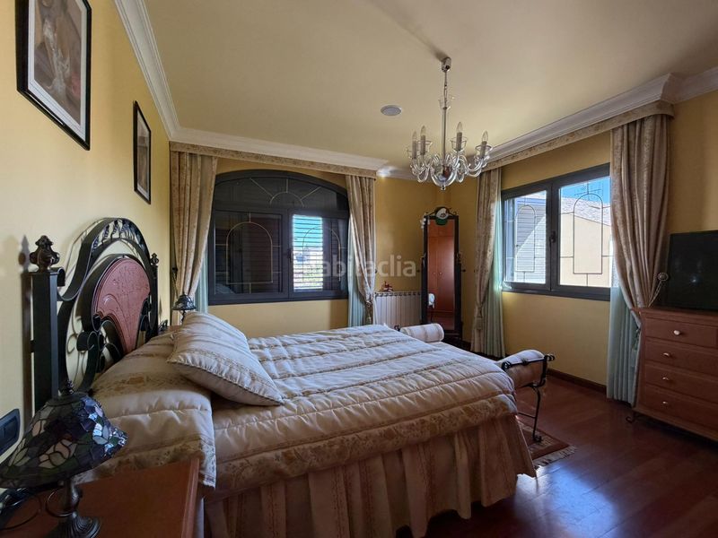 Foto a871fae7-3d13-4a64-81ed-3a4229384dfd. Xalet amb aparcament a Cacabelos