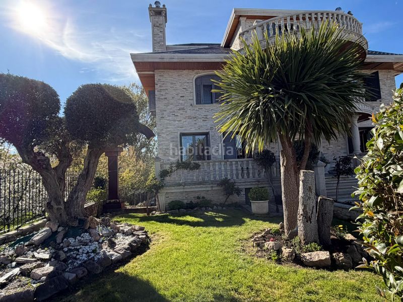 Foto cec53a20-959f-4082-812b-af5b4181ec8a. Xalet amb aparcament a Cacabelos