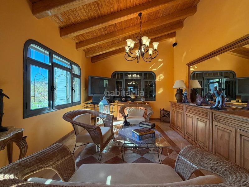 Foto d361abfd-e8c8-496d-9d55-21b3ca6c0e10. Xalet amb aparcament a Cacabelos