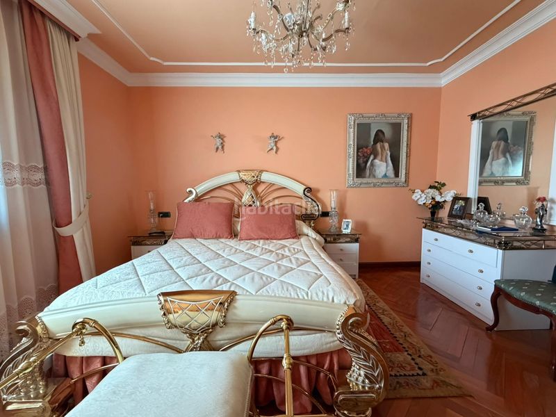 Foto e99e599f-880b-4a56-a0fd-8a8f7831ed17. Xalet amb aparcament a Cacabelos