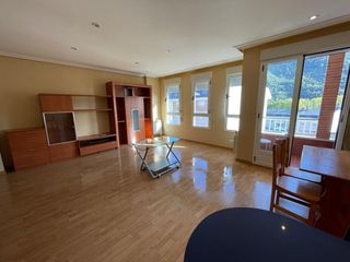 Affitto Appartamento in Flores de Sil - La Placa. Alquiler piso tipo duplex en flores del sil