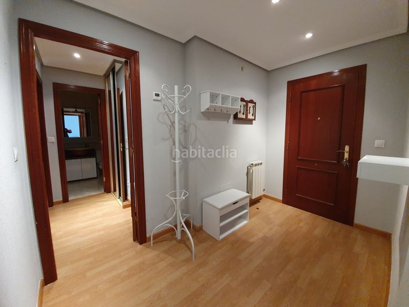 Foto 5abdc683-2693-47f6-a919-8981fbd30aa0. Apartament amb calefacció aparcament a Zona Alta Ponferrada