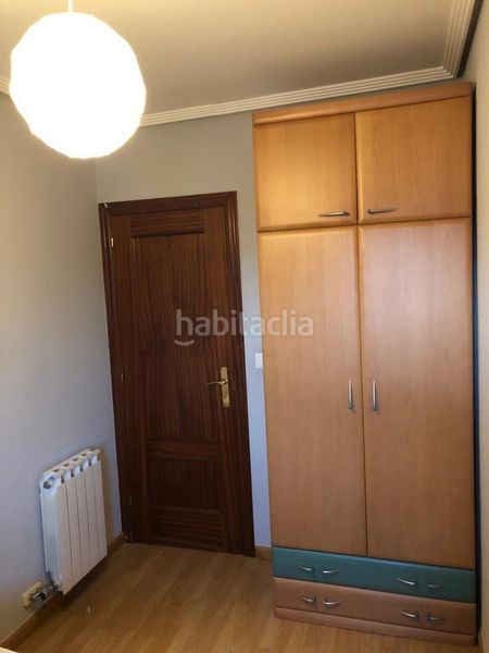 Foto 8280ed7d-13fb-4181-a6d8-1ea53d4bb212. Apartament amb calefacció aparcament a Zona Alta Ponferrada