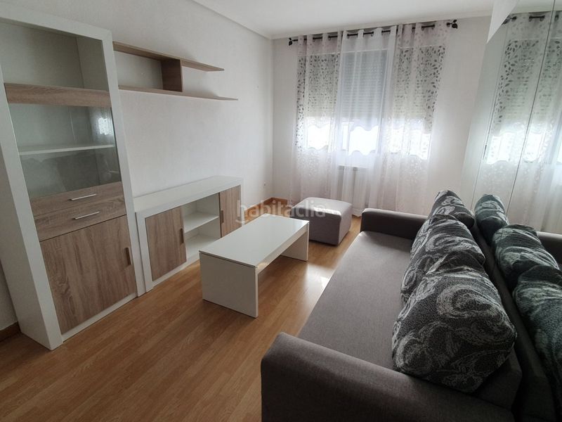 Foto c8e24f98-4165-4df5-94a5-737d2796e6cd. Apartament amb calefacció aparcament a Zona Alta Ponferrada