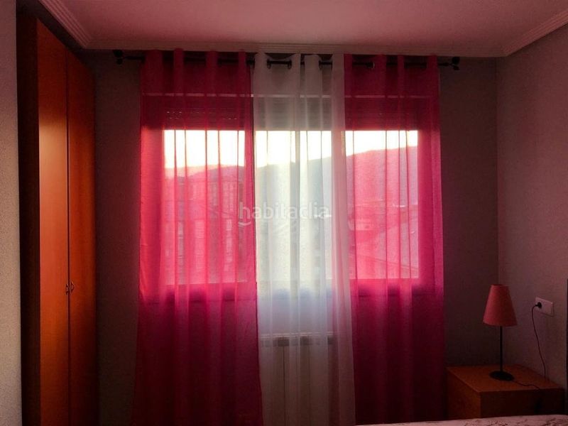 Foto f3452926-0f12-4f9f-9460-7e90aa0757ce. Apartament amb calefacció aparcament a Zona Alta Ponferrada