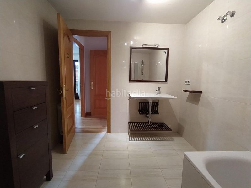 Foto e8e3b9e3-292b-4d0d-9ddc-319ba1280737. Duplex con riscaldamento parcheggio in Zona Alta Ponferrada
