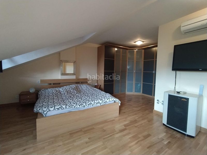 Foto f4781a30-3c1a-4a64-bf8d-4bbb03533307. Duplex con riscaldamento parcheggio in Zona Alta Ponferrada
