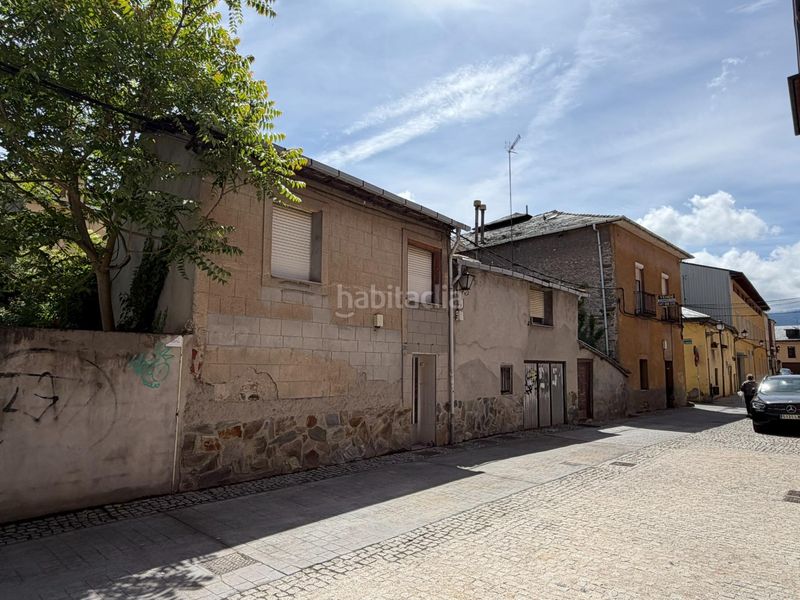 Foto b1759c84-f00e-4b5a-b74a-f20a168c08ed. Casa a Zona Alta Ponferrada