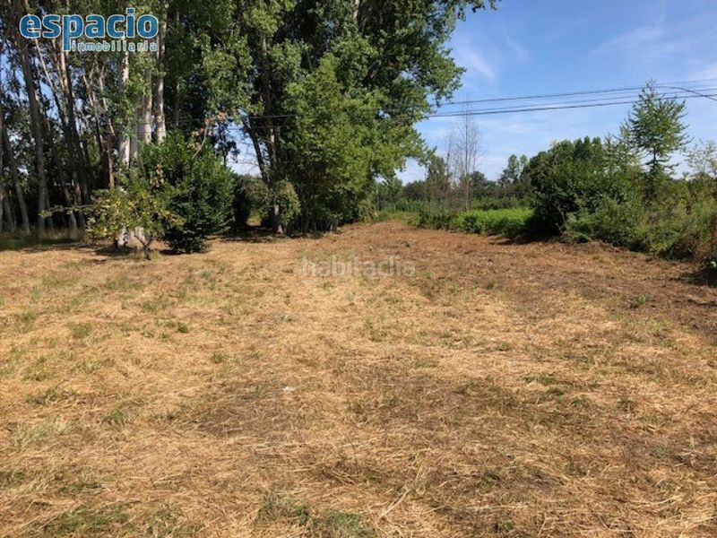 Foto 15ff8aaa-6507-4ae0-b215-6a8c3c29ff39. Casa a calle calle campo 1 a Carracedelo