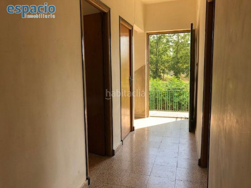 Foto 74cba786-a7eb-44ad-b949-c287c8c5f246. Casa a calle calle campo 1 a Carracedelo