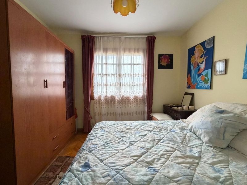 Foto b8d06eb8-3398-4c66-be43-f00012e3dc1b. Casa amb calefacció a Corullón