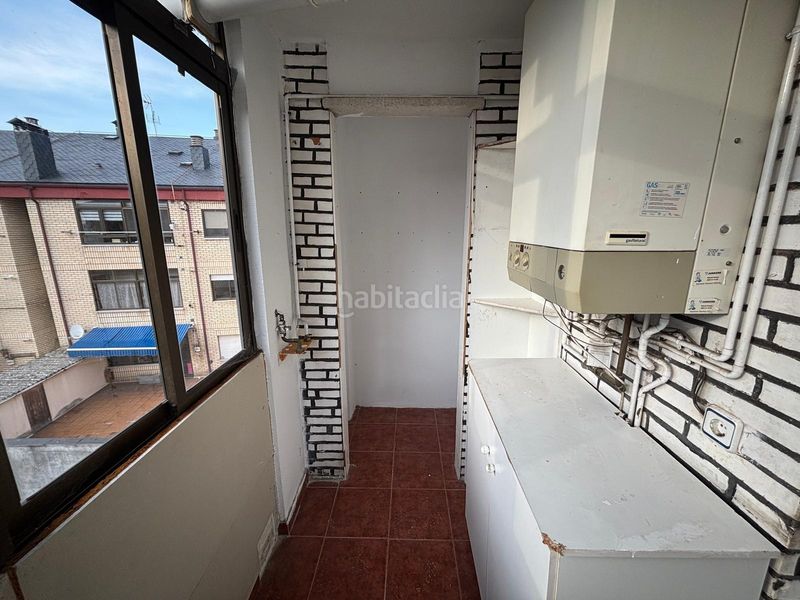 Foto af82728a-970d-4ce0-afea-5a2f7f4680ca. Pis amb calefacció aparcament a Bembibre