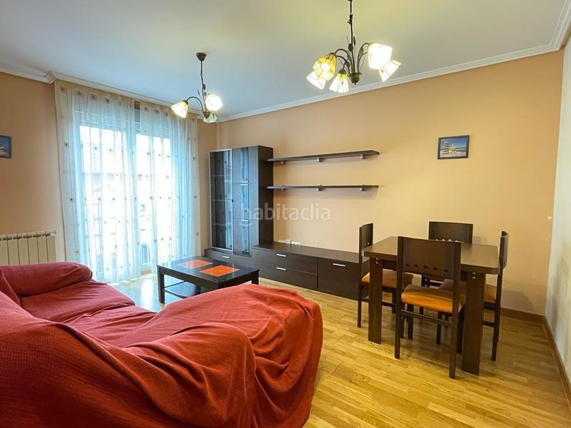 Foto bd939108-97f7-4e2e-8c90-37d45f2dd01b. Apartament amb calefacció a Zona Alta Ponferrada