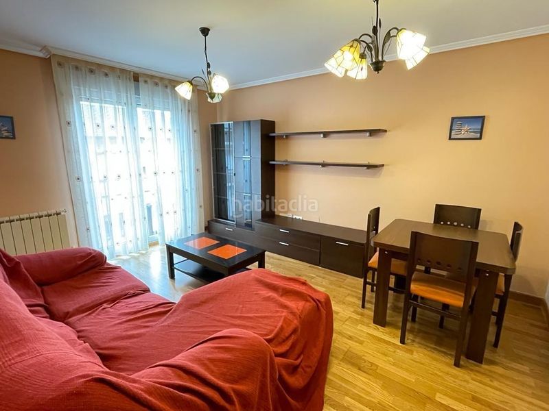 Foto e5d0c434-1926-4362-9497-57d98b6ec179. Apartament amb calefacció a Zona Alta Ponferrada