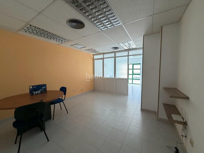 Foto 5dddd08a-c0da-4a20-97a8-b588aa344d48. Miete büro mit parking in Centro Ponferrada