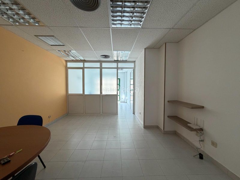 Foto 6df66ee3-2dd6-4d47-a9cc-726f3cce3a12. Miete büro mit parking in Centro Ponferrada
