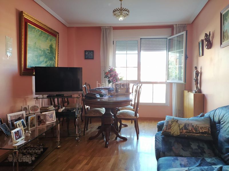 Foto ad920cb2-1292-4560-a4b1-c4934134ab7c. Apartament amb calefacció a Zona Alta Ponferrada