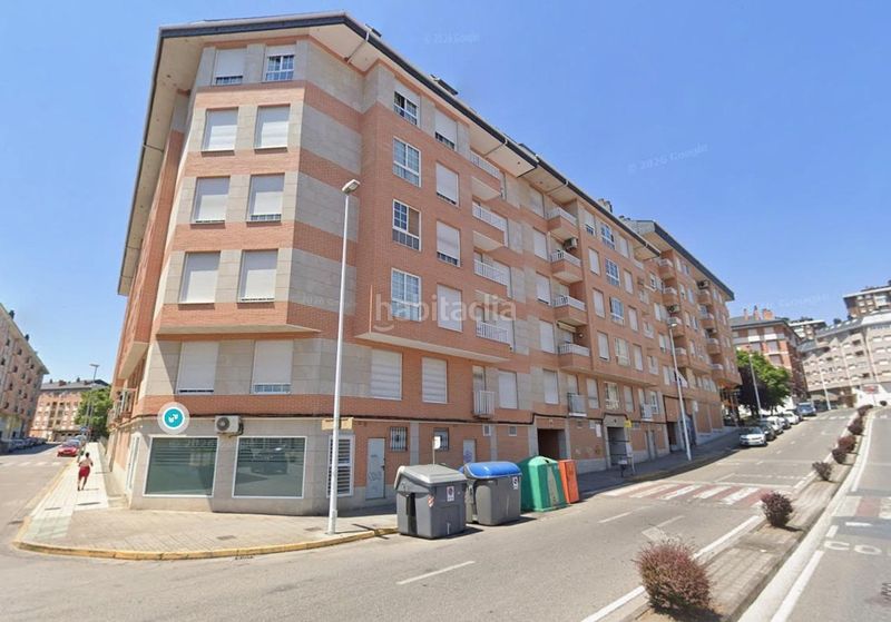 Foto cc7bb65a-c256-4b3c-8e34-f23971051cb7. Apartament amb calefacció a Zona Alta Ponferrada