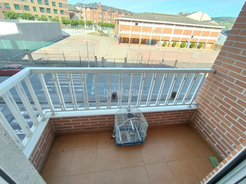 Foto fa88a594-6efc-49e2-afc8-a4263b17906a. Apartament amb calefacció a Zona Alta Ponferrada