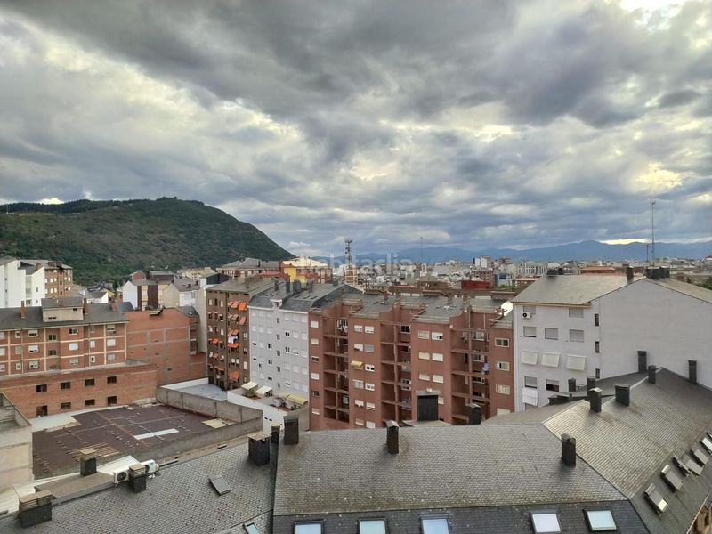 Foto 990a1389-6f72-4104-94e5-9eefd0cd81c7. Pis amb calefacció a Zona Alta Ponferrada