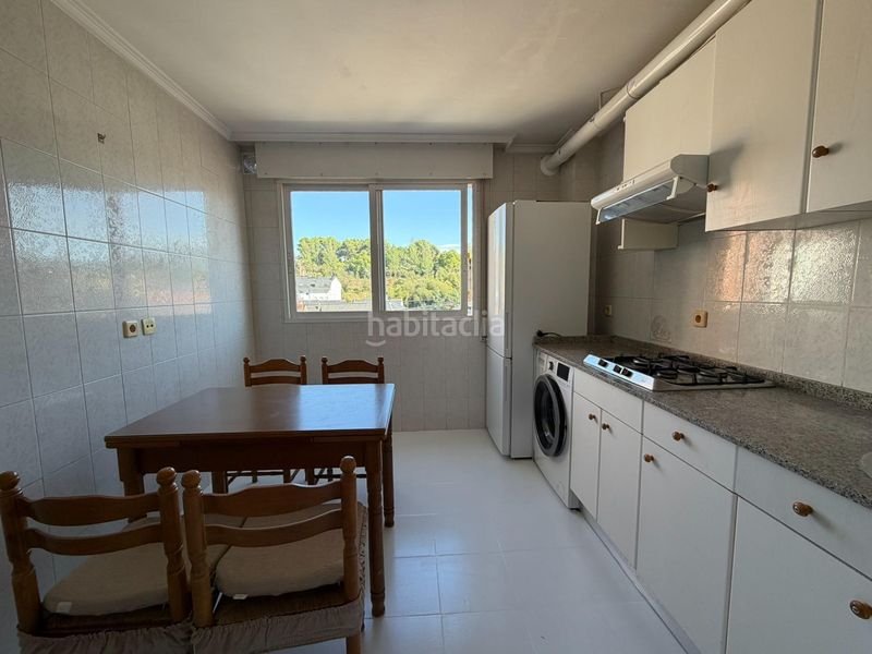Foto 81b064b7-6bcc-43b1-823c-578504057fb6. Apartament amb calefacció aparcament a Zona Alta Ponferrada