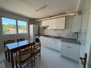 Apartment  Avenida america. Venta apartamento en la avda de america de ponferrada