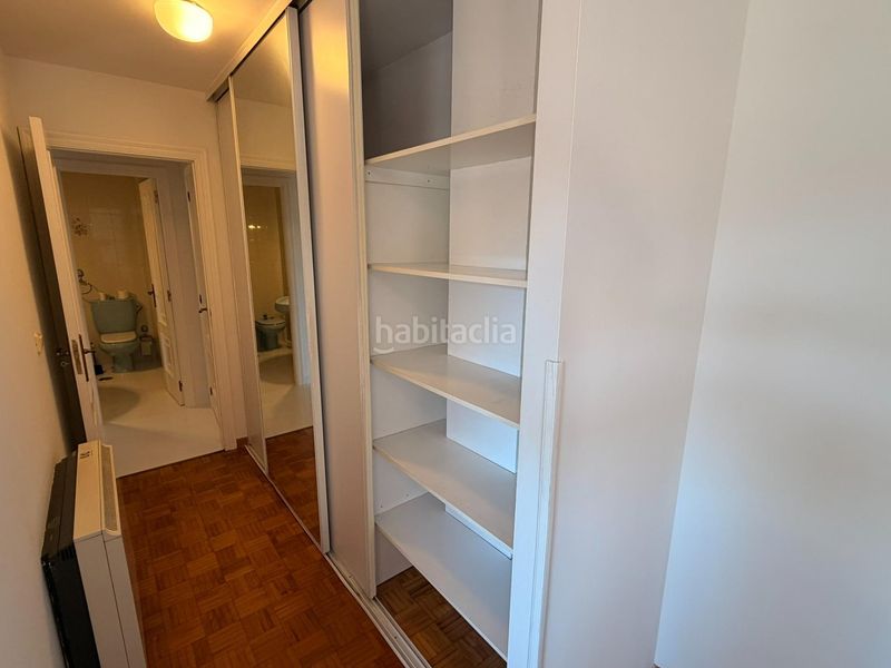 Foto c2a0c795-117f-4918-9029-8c08ed834377. Apartament amb calefacció aparcament a Zona Alta Ponferrada