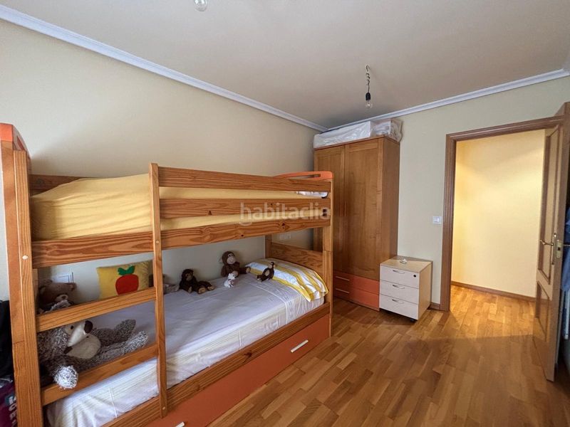 Foto c2aeec05-4ee4-4f5e-9b0a-678d7edbee20. Apartament amb calefacció aparcament a Zona Alta Ponferrada