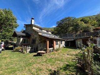 Maison à Páramo del Sil. Venta de casa con finca en valdeprado