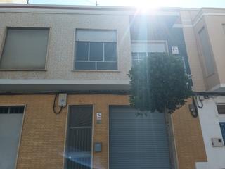 Etagenwohnung en Calle alfonso xiii 112. Se vende piso con local comercial en avenida principal los dolor