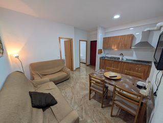 Rent Flat  Calle esmeralda. Se alquila habitación solo  para chicas estudiantes