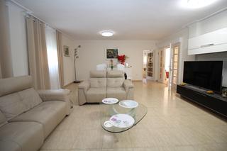 Chalet in Playa del Galán. Se vende chalet con parcela independiente en gran vía de la mang