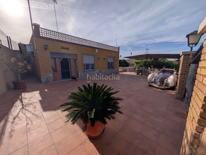 Foto e832e90a-9128-43a8-b422-d98013952c04. Masia amb xemeneia piscina a Perín Cartagena