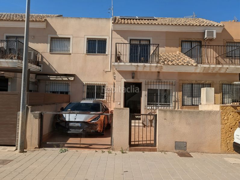 Foto 63ea0eb2-92c2-4806-9bc8-ac65ae9bef9e. Casa aparellada amb aparcament a La Palma Cartagena