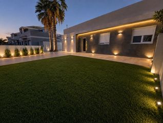 Maison jumelée  Calle papagayo. Se vende planta baja con piscina en pozo estrecho