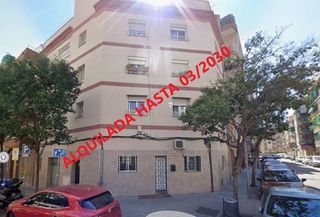 Piso en Pubilla Cases. Planta baja con acceso directo calle