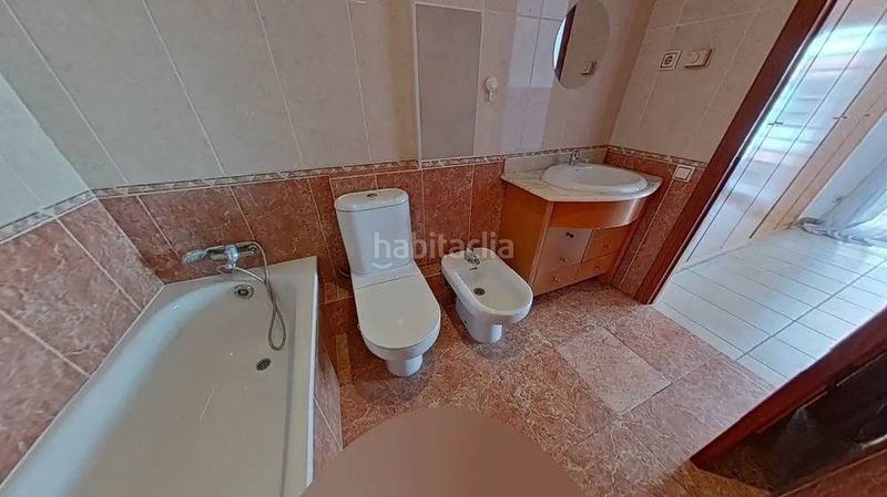 Foto 7e6b4182-7734-4c78-8b1c-245ac842199e. Casa adossada amb aparcament a Passeig Maragall Gavà